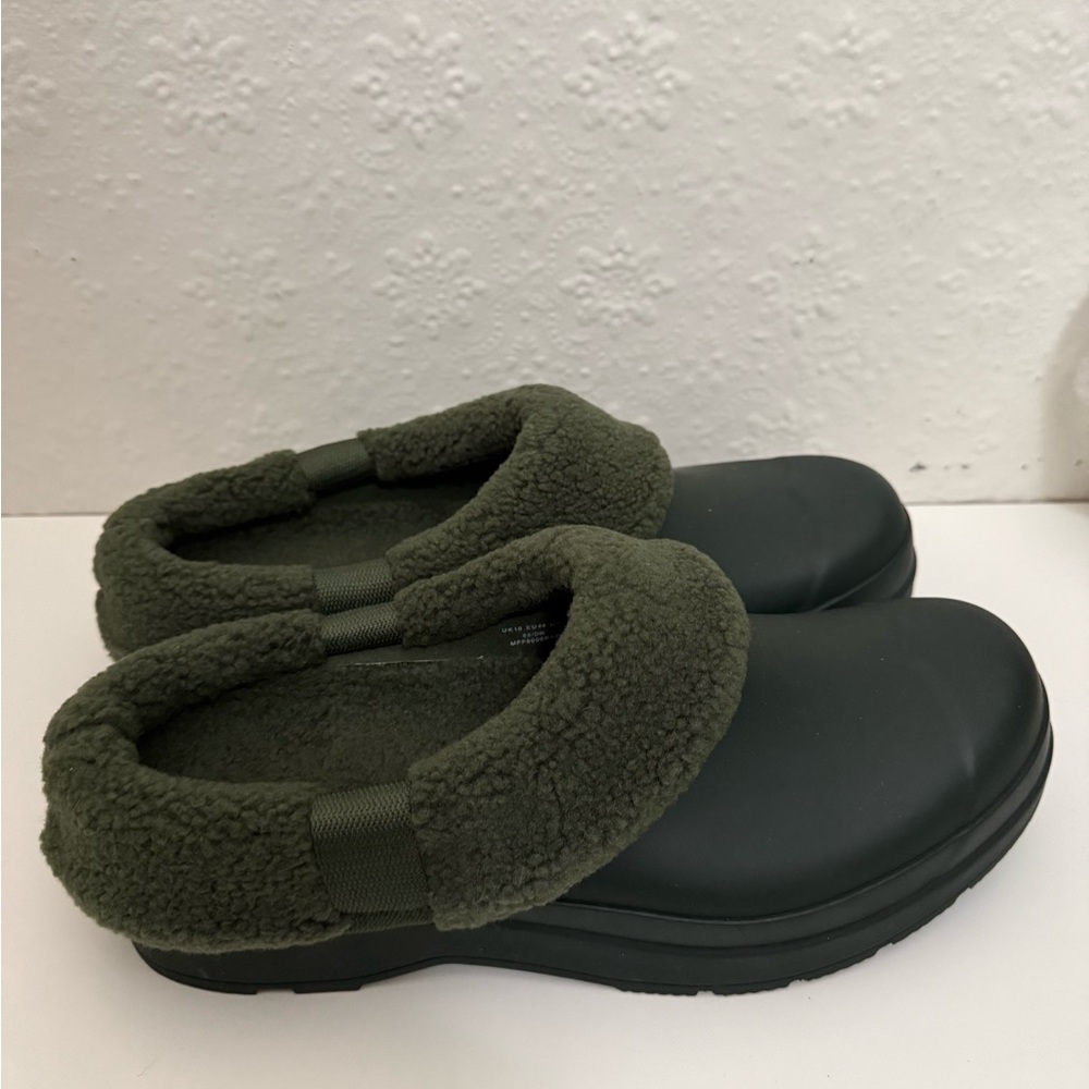 Hunter Green Slip-On Clogs with Fleece Lining NWOT size 11